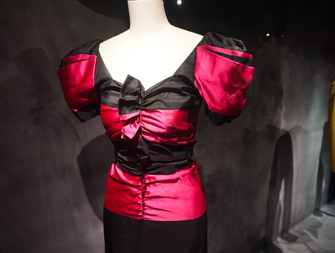 Exposition-Les-Mondes-surrealistes-d-Elsa-Schiaparelli---Shocking---Musee-des-Arts-Decoratifs---MAD---Blog-Aout-2022---16